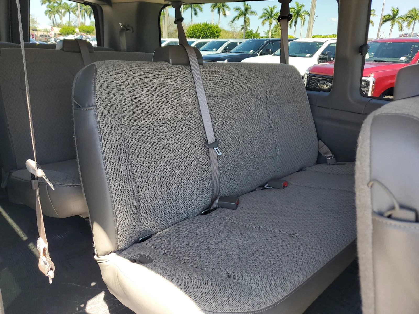 2025 Chevrolet Express Passenger LT photo 12