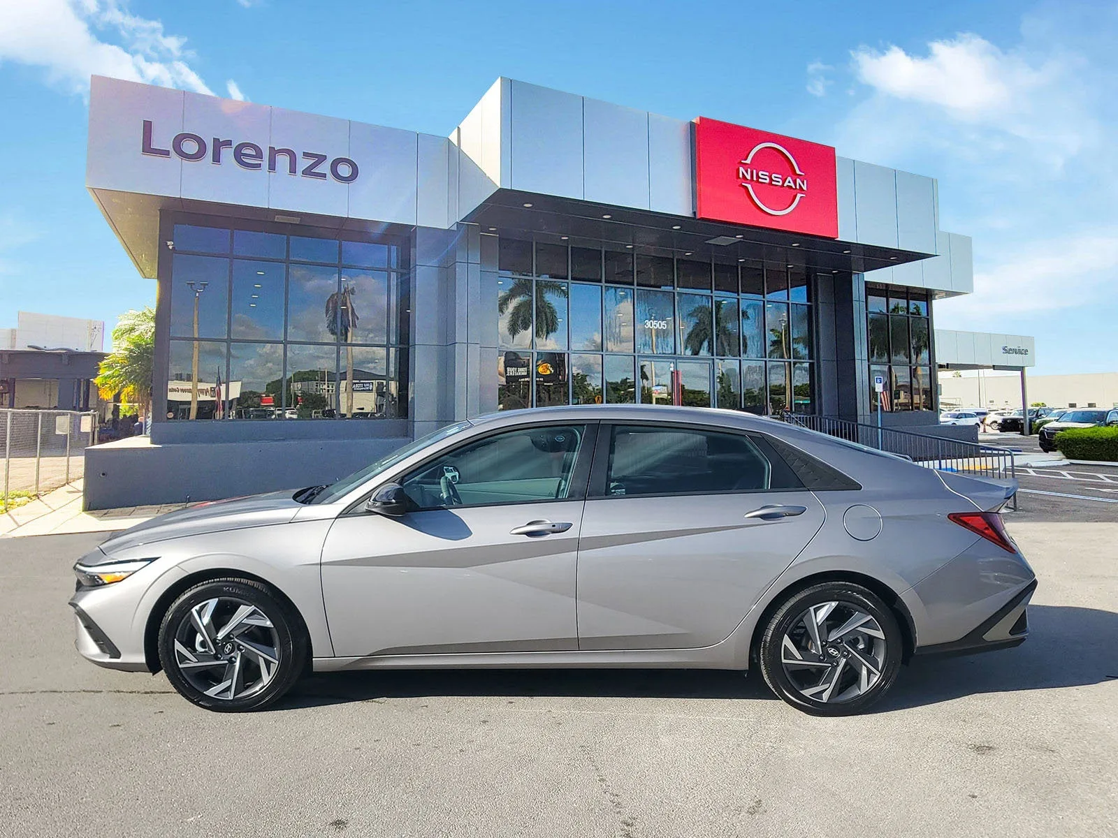 2025 Hyundai Elantra SEL Sport photo 8