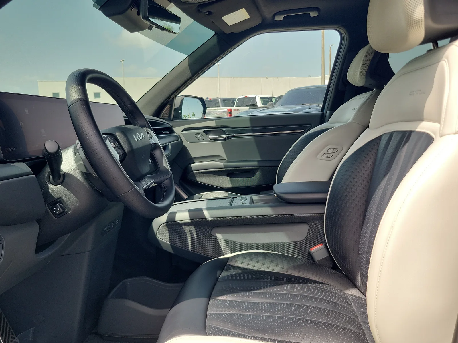 2024 Kia EV9 GT-Line photo 11