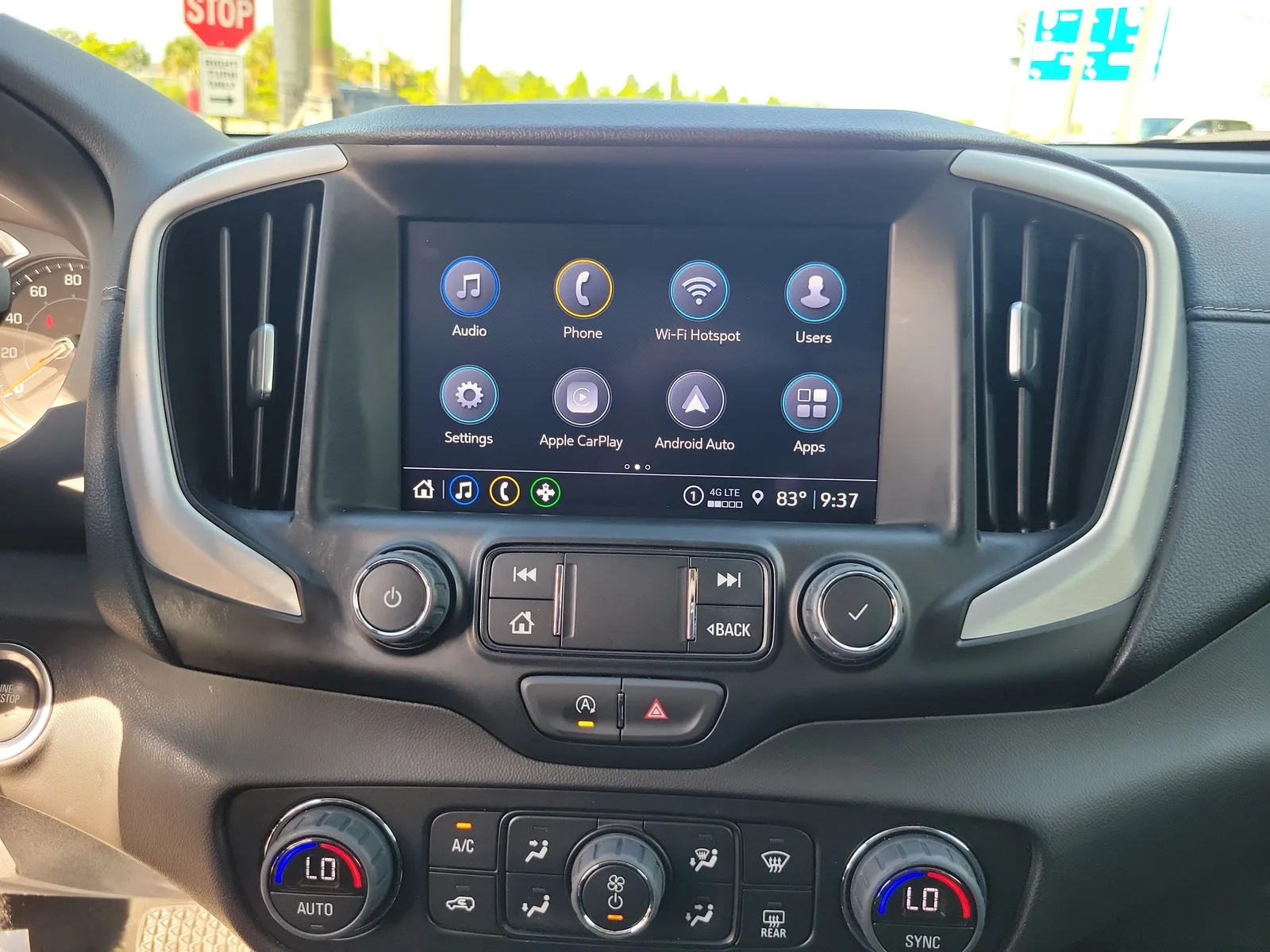 2024 GMC Terrain SLT photo 20