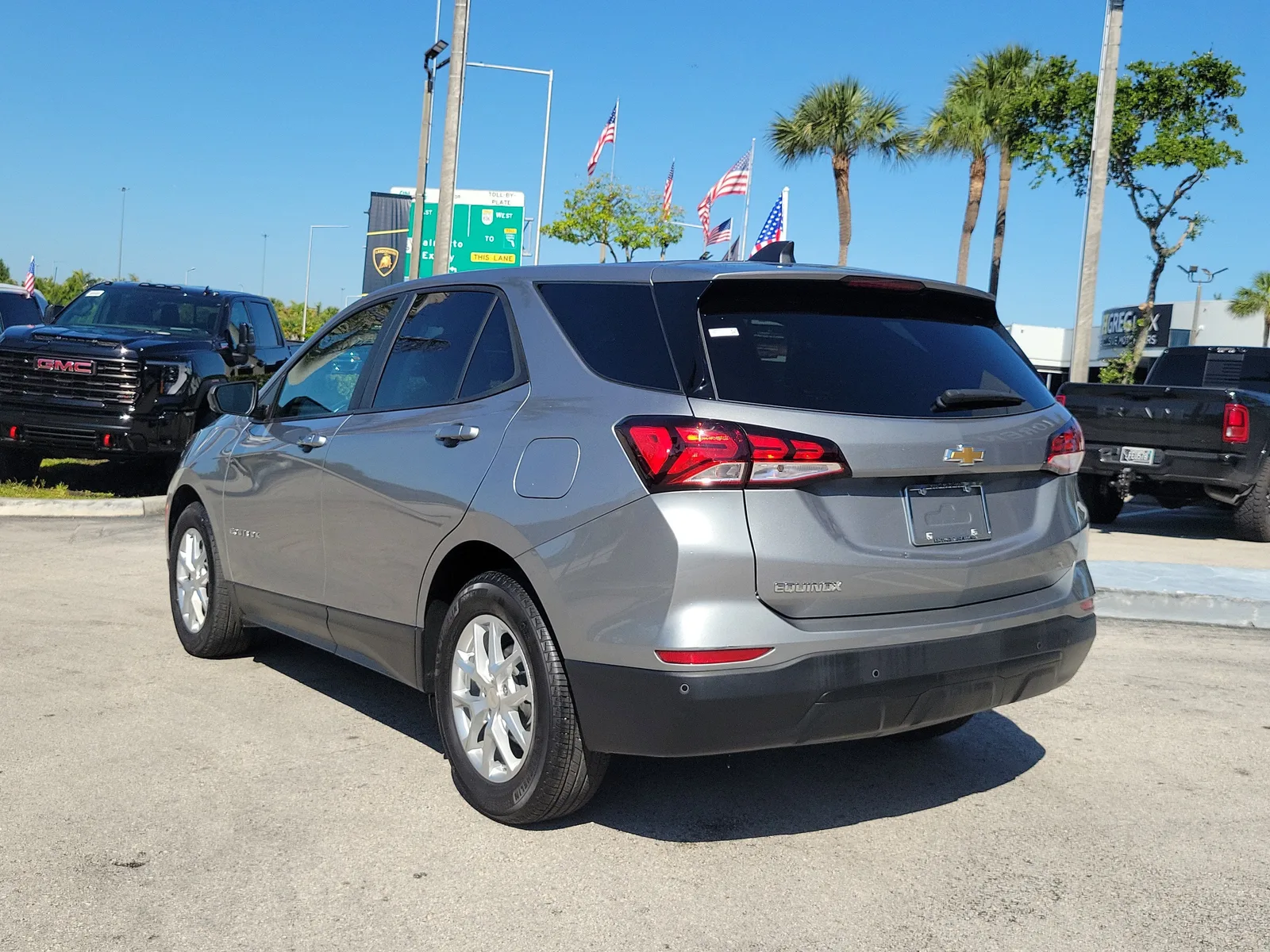 2024 Chevrolet Equinox LS photo 7