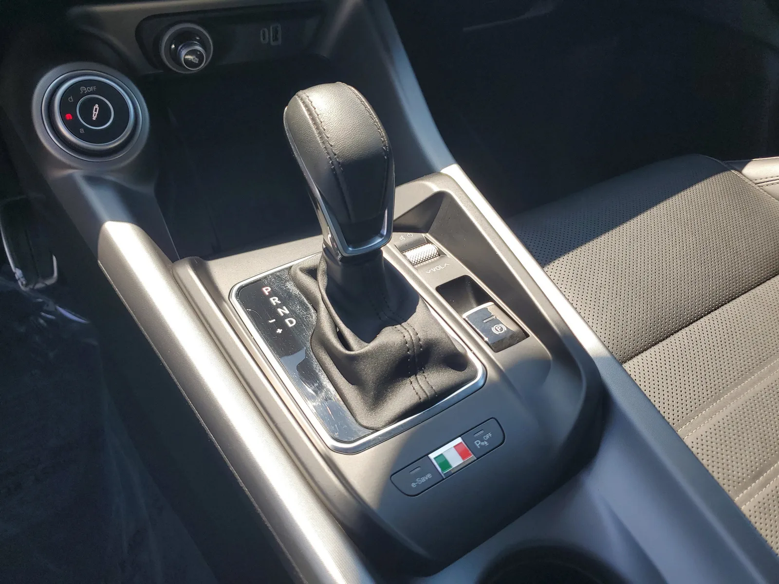 2024 Alfa Romeo Tonale Veloce E4WD photo 25