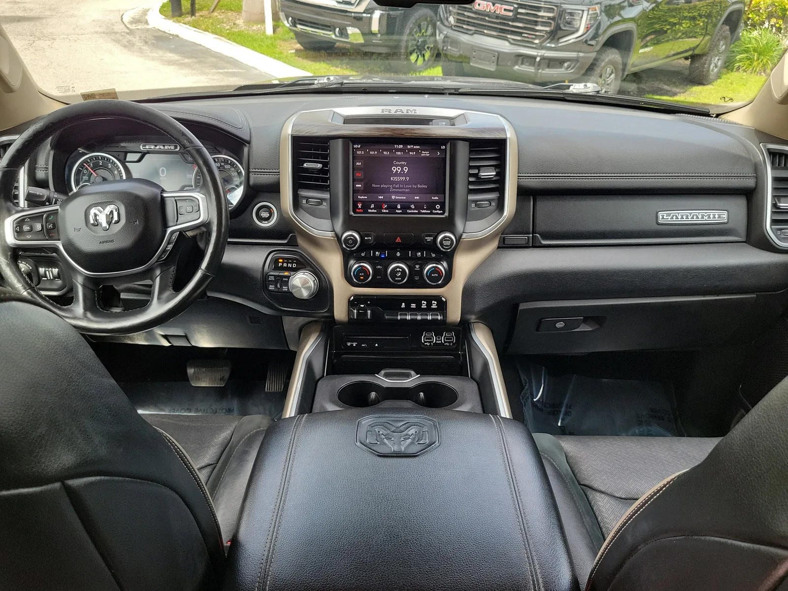 2019 RAM 1500 Laramie photo 16