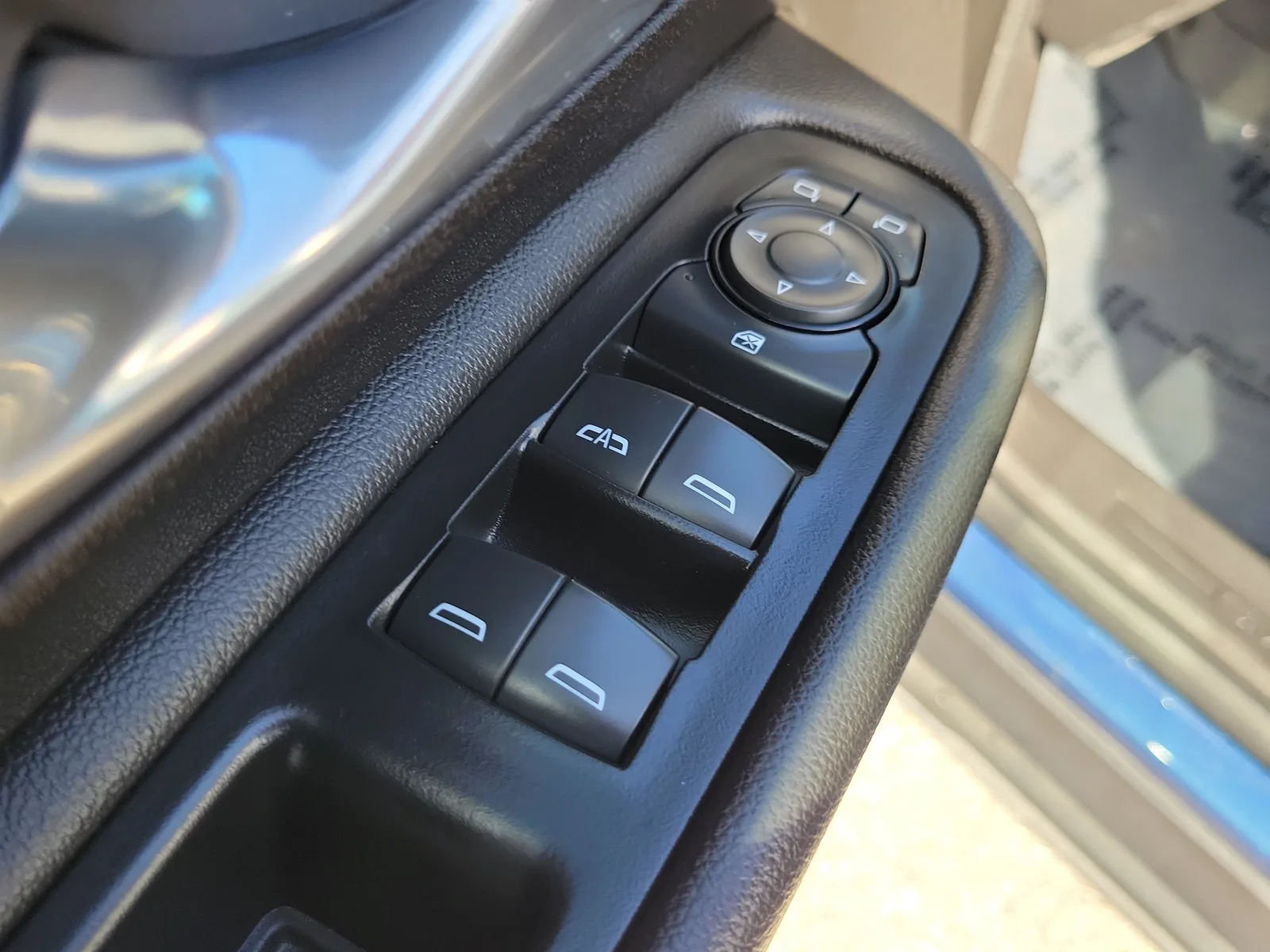 2024 GMC Terrain SLE photo 21