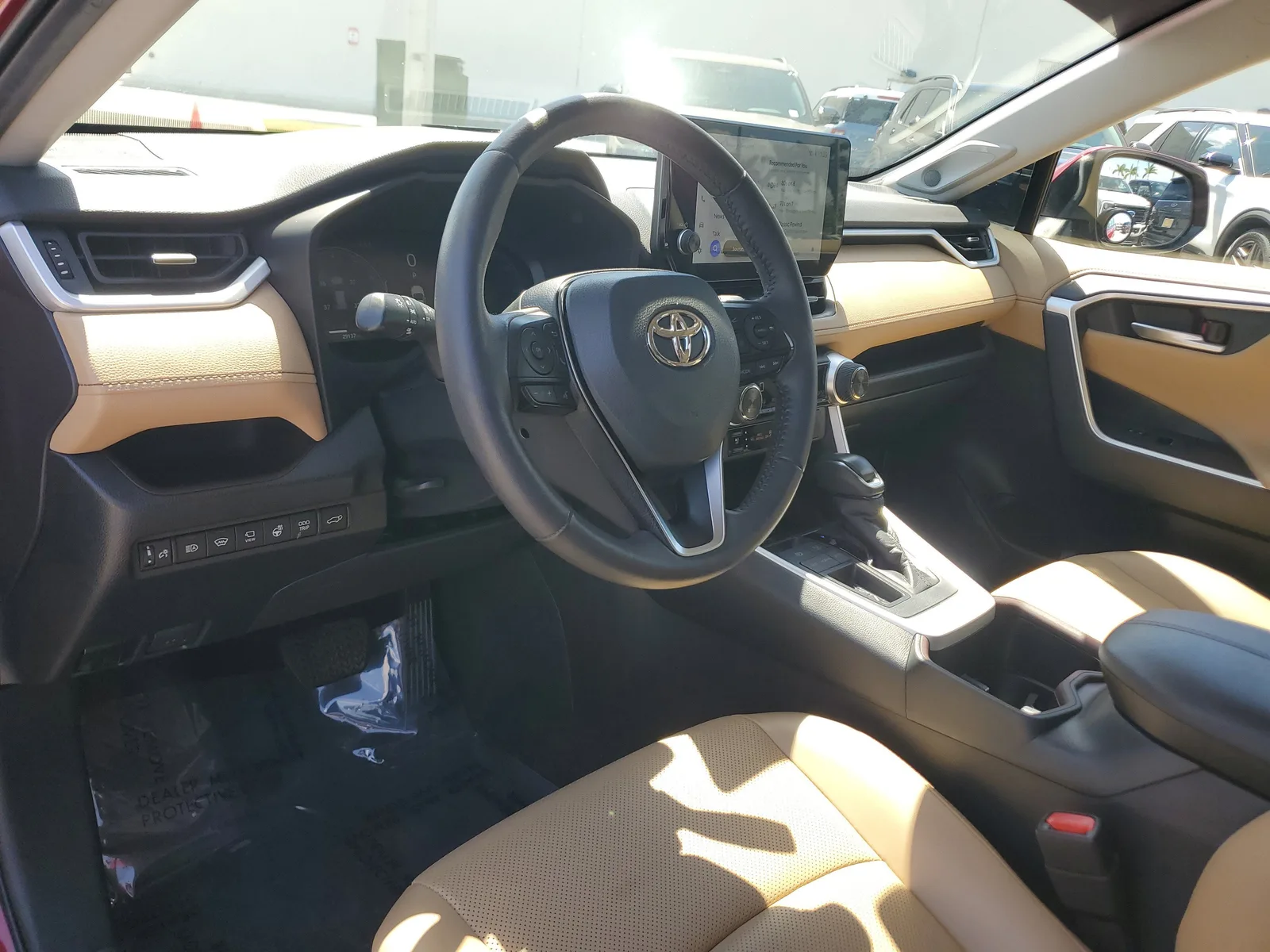 2023 Toyota RAV4 Limited photo 9