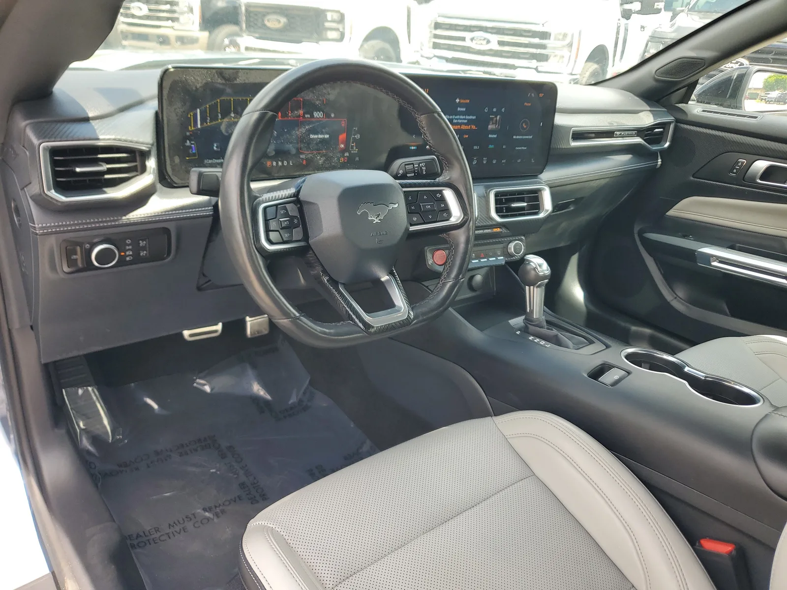 2025 Ford Mustang EcoBoost Premium photo 9