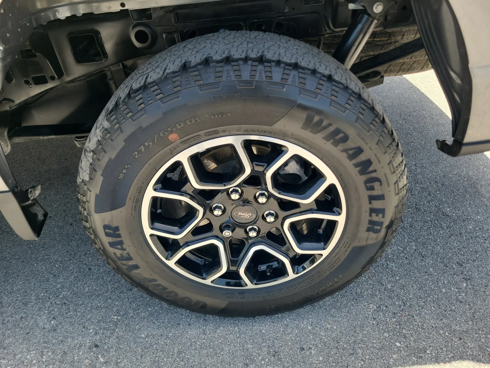 2023 Ford F-150 LARIAT 4WD photo 30