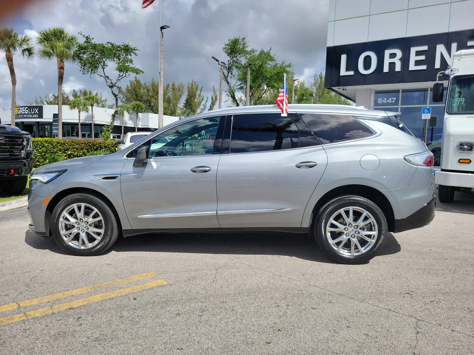 2024 Buick Enclave Premium photo 8