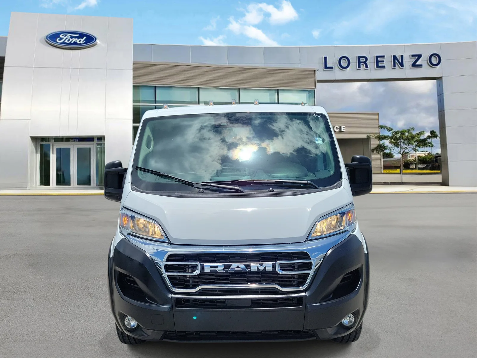 2025 RAM ProMaster Cargo Van Tradesman photo 2