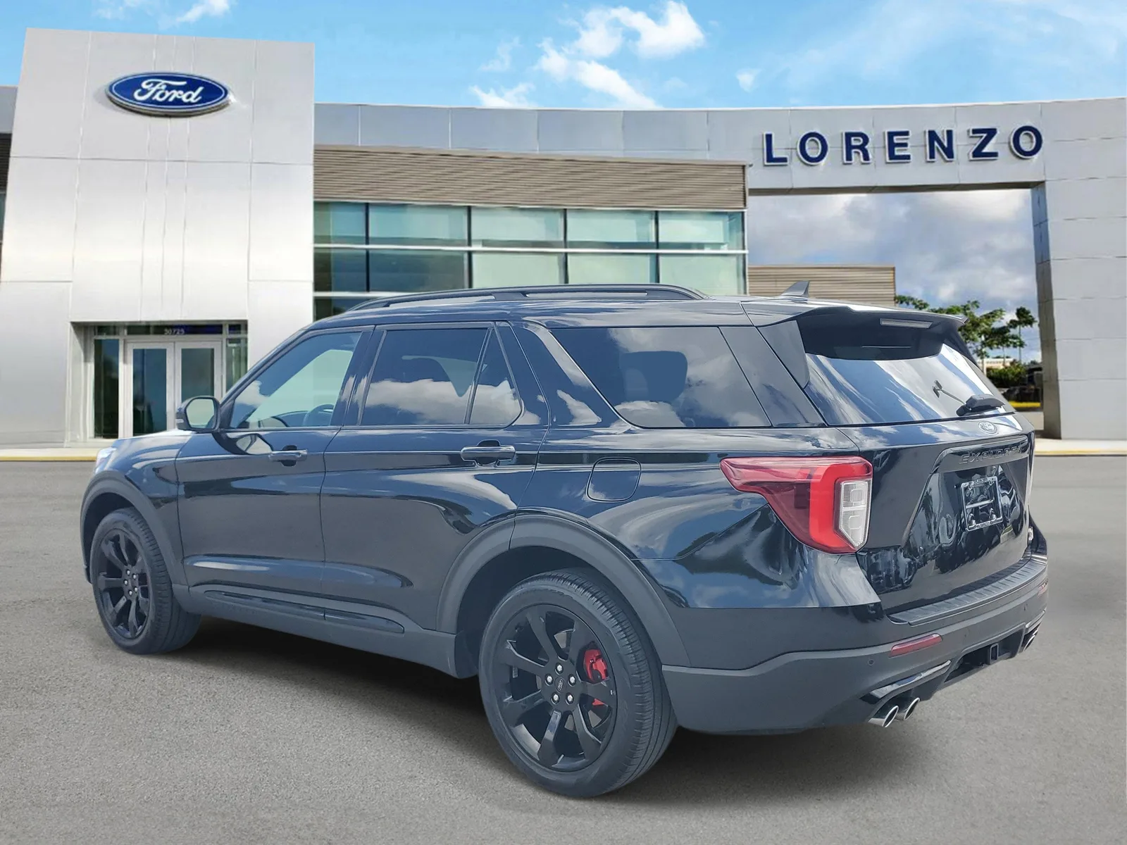 2023 Ford Explorer ST 4WD photo 7
