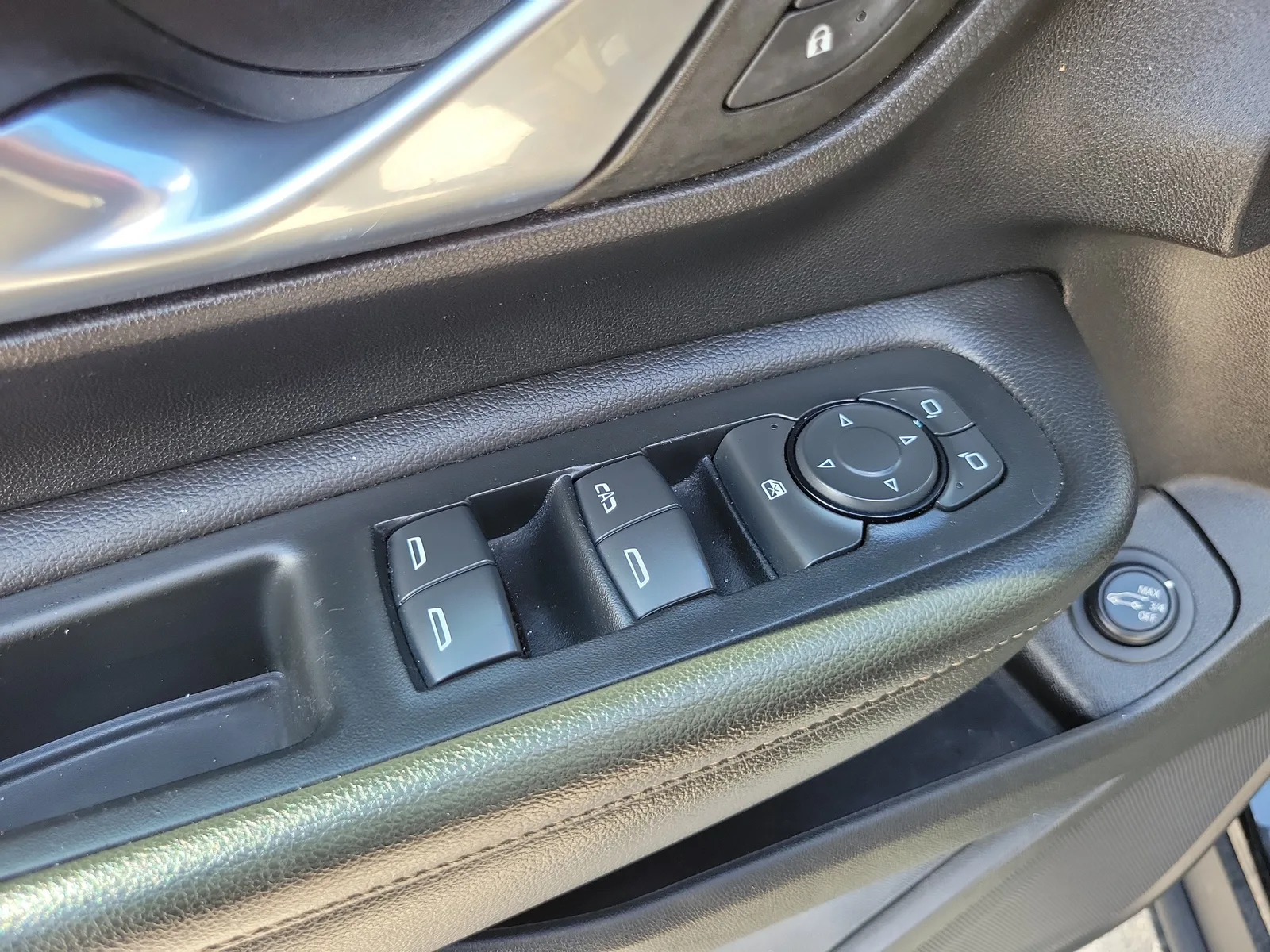 2023 GMC Terrain SLT photo 26