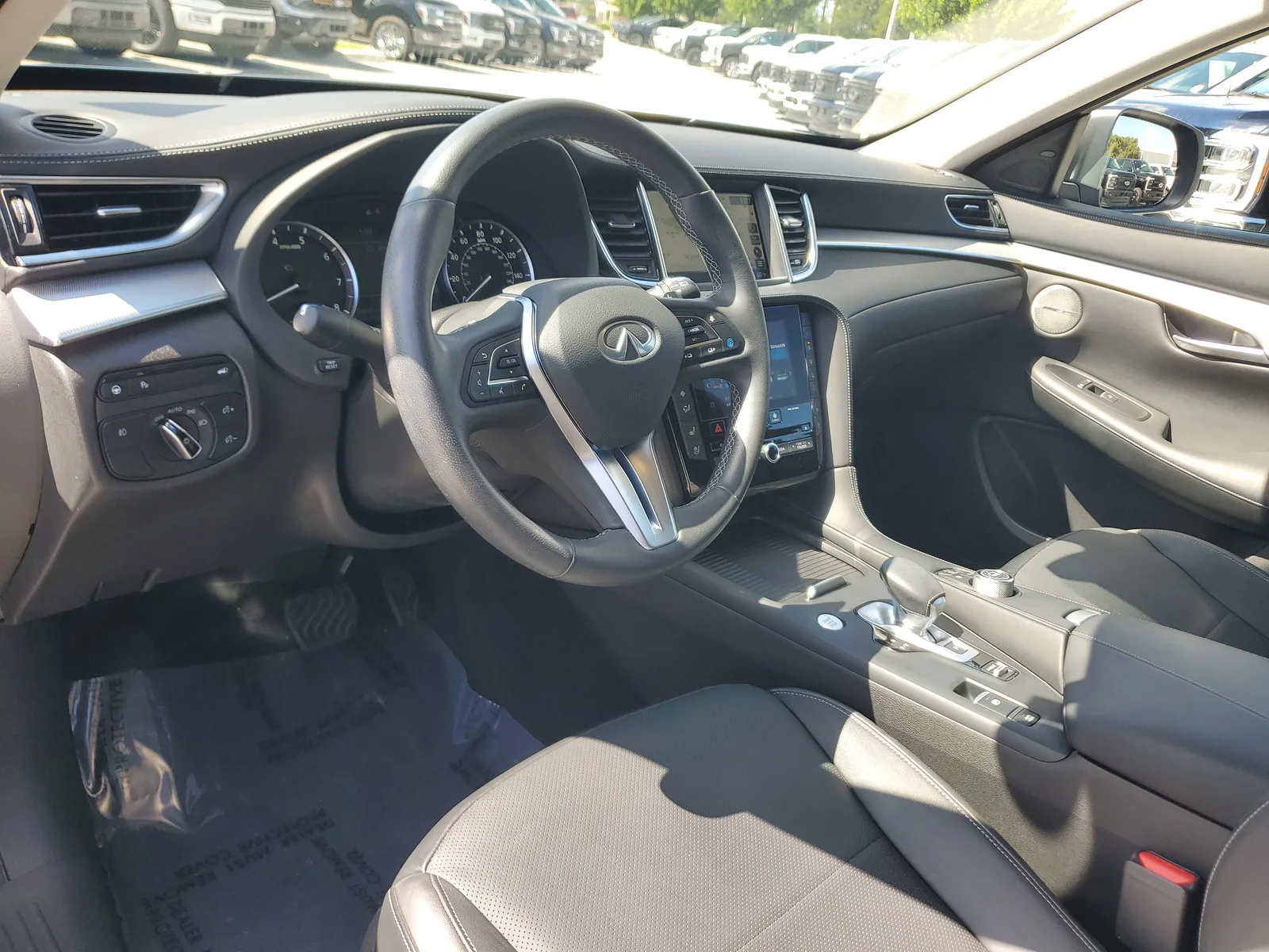 2022 INFINITI QX50 ESSENTIAL photo 9