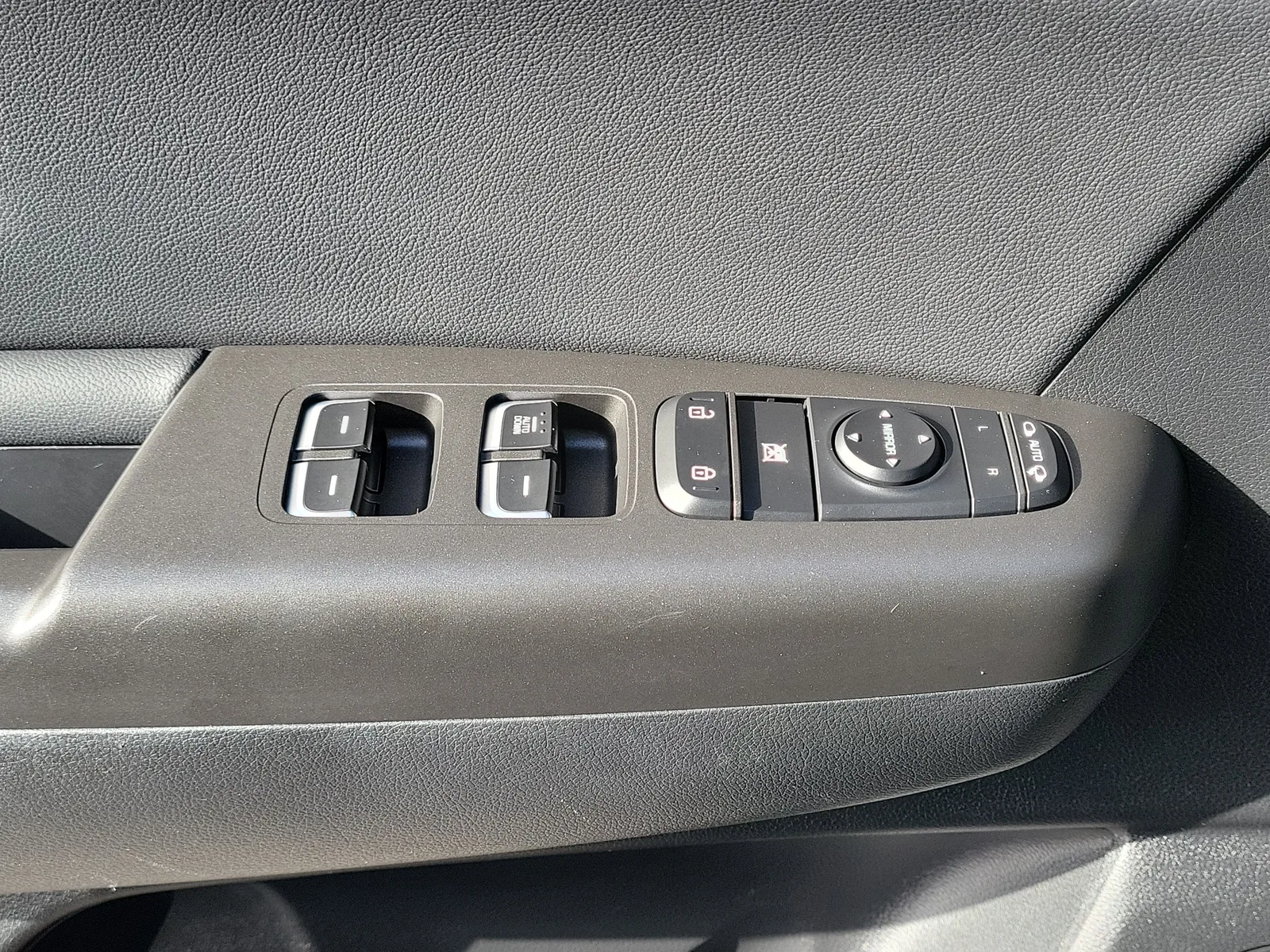 2020 Kia Sportage S photo 25