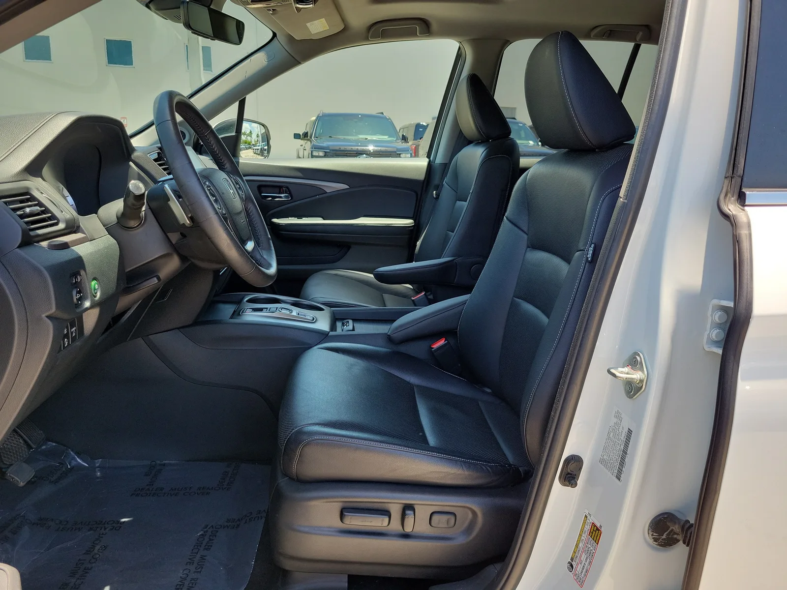 2023 Honda Ridgeline RTL 4WD photo 19