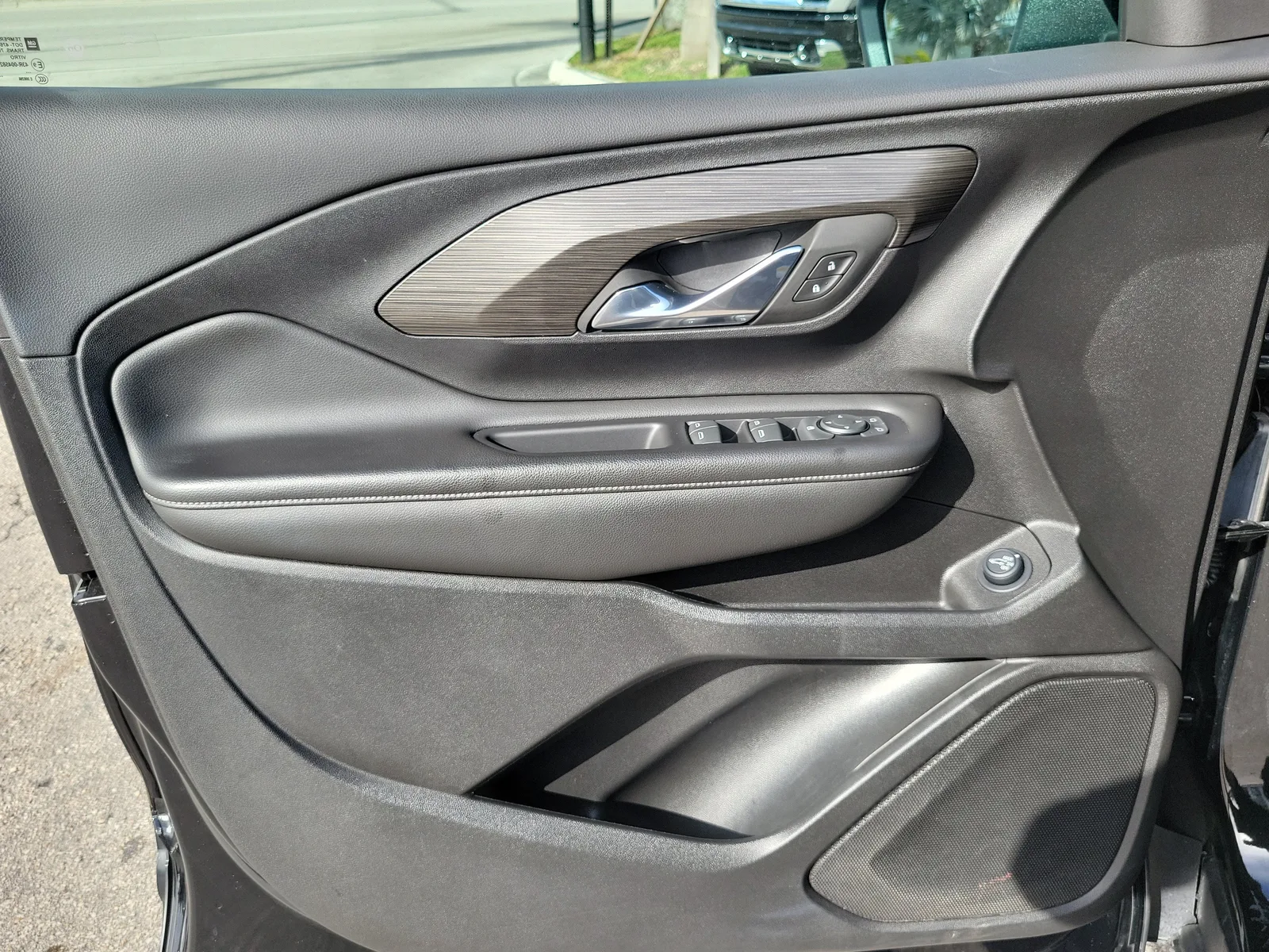 2023 GMC Terrain SLE photo 24
