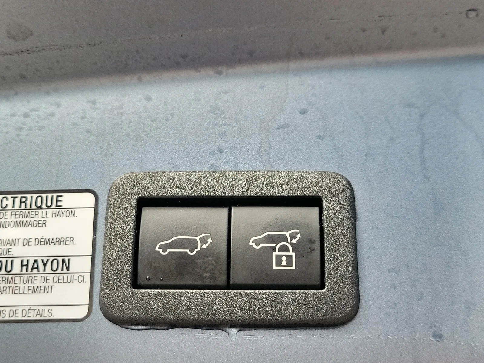 2023 Toyota Corolla Cross XLE photo 15