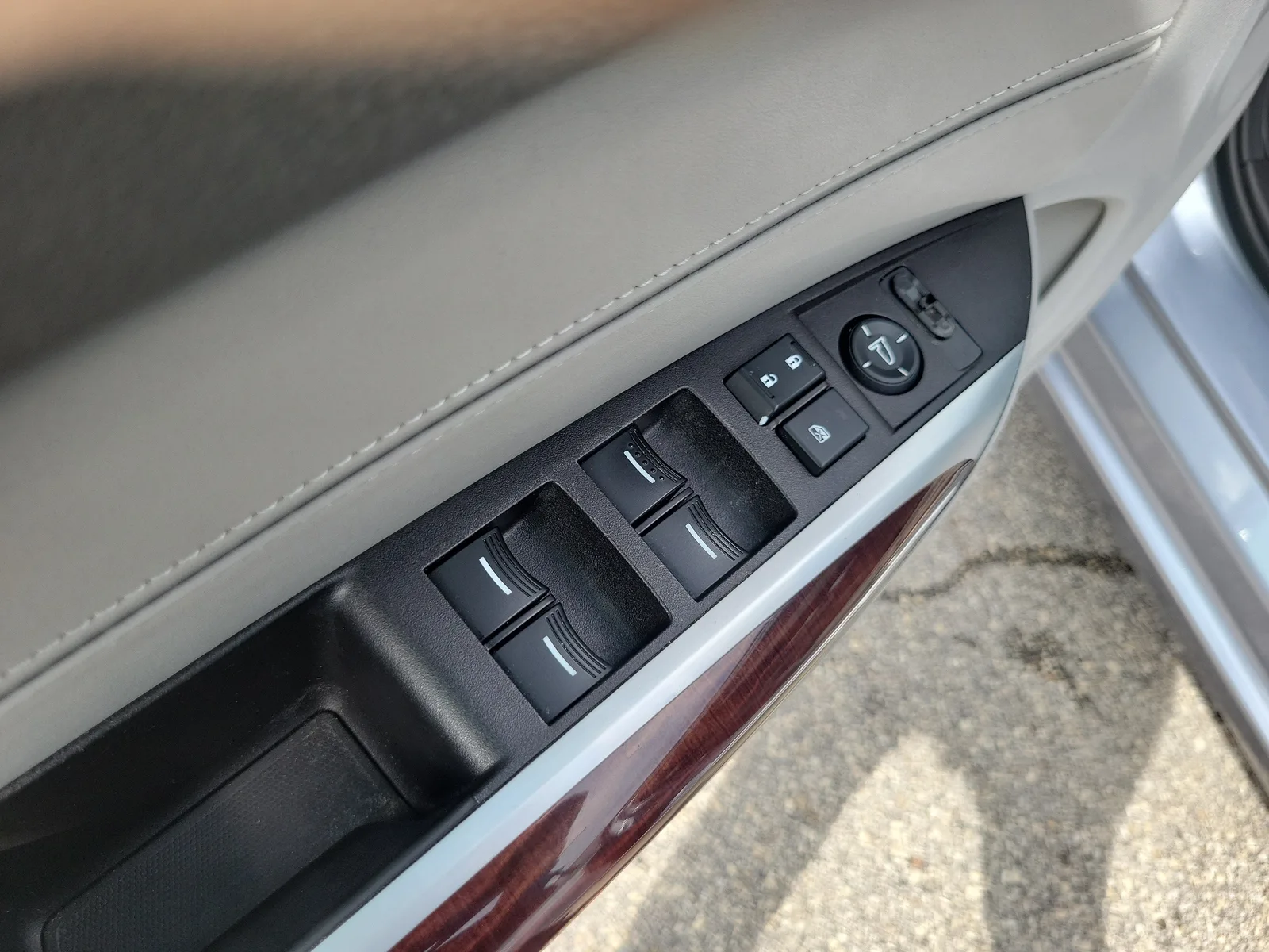 2016 Acura TLX V6 photo 23