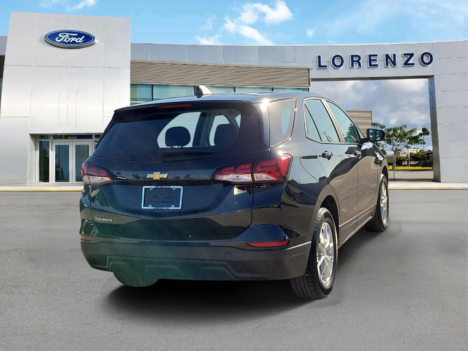 2024 Chevrolet Equinox LS photo 5