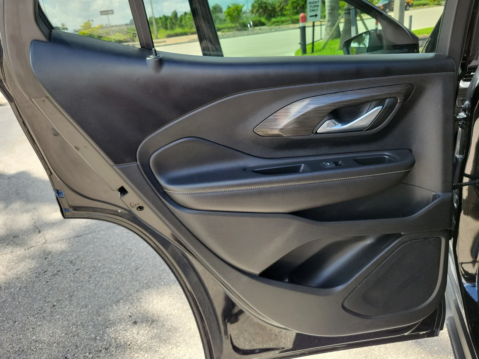 2023 GMC Terrain SLT photo 27