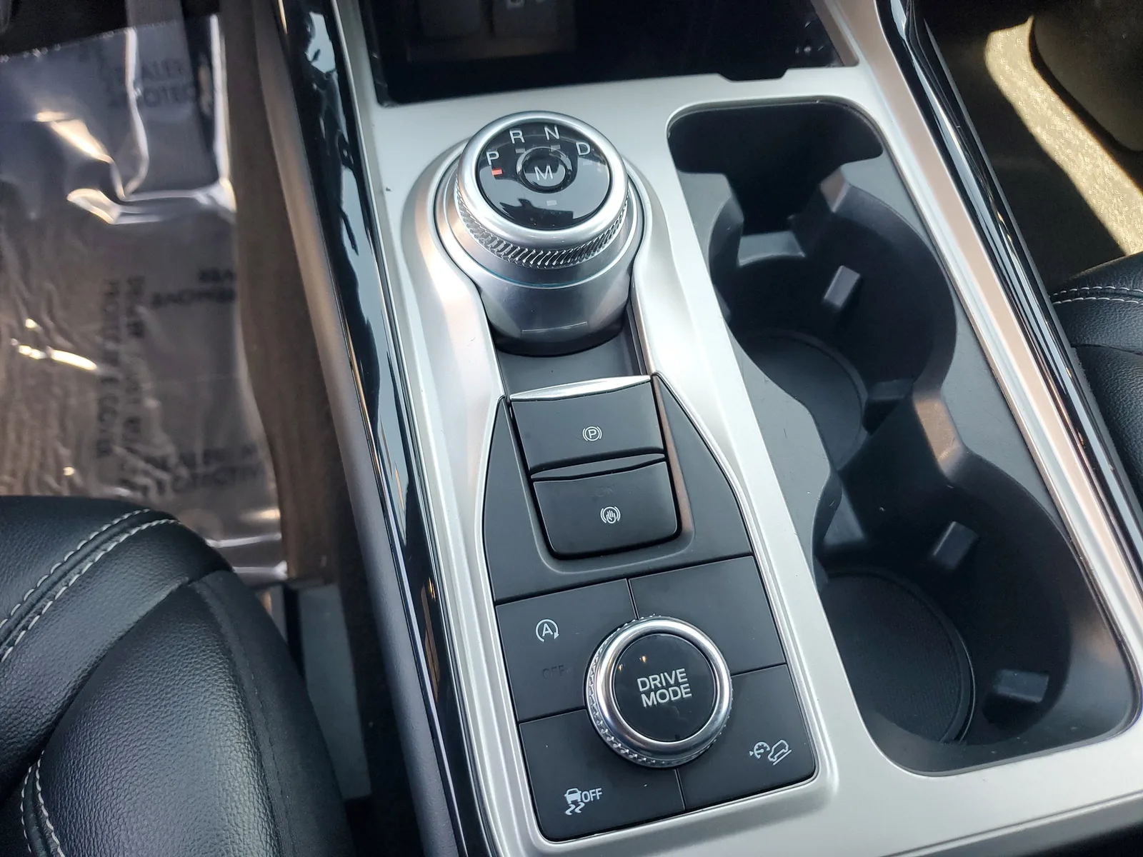 2023 Ford Explorer ST 4WD photo 27