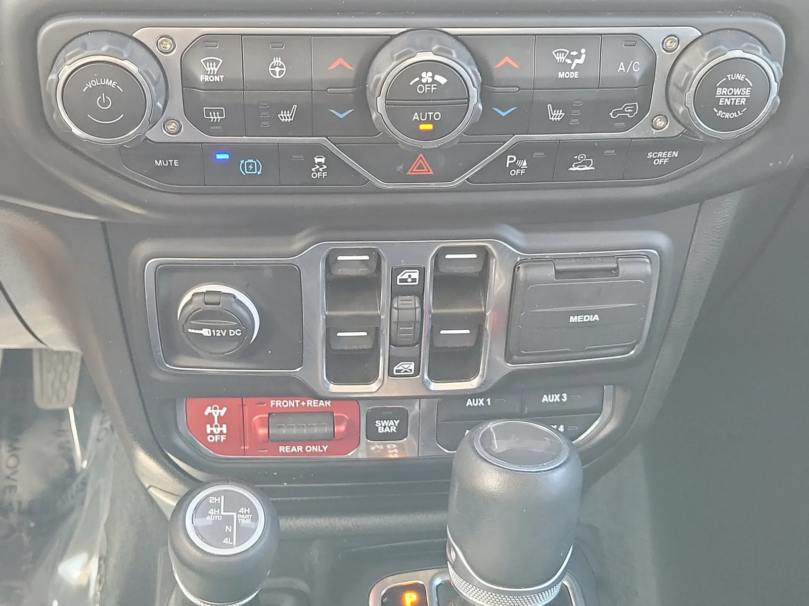 2022 Jeep Wrangler 4xe Unlimited Rubicon photo 24