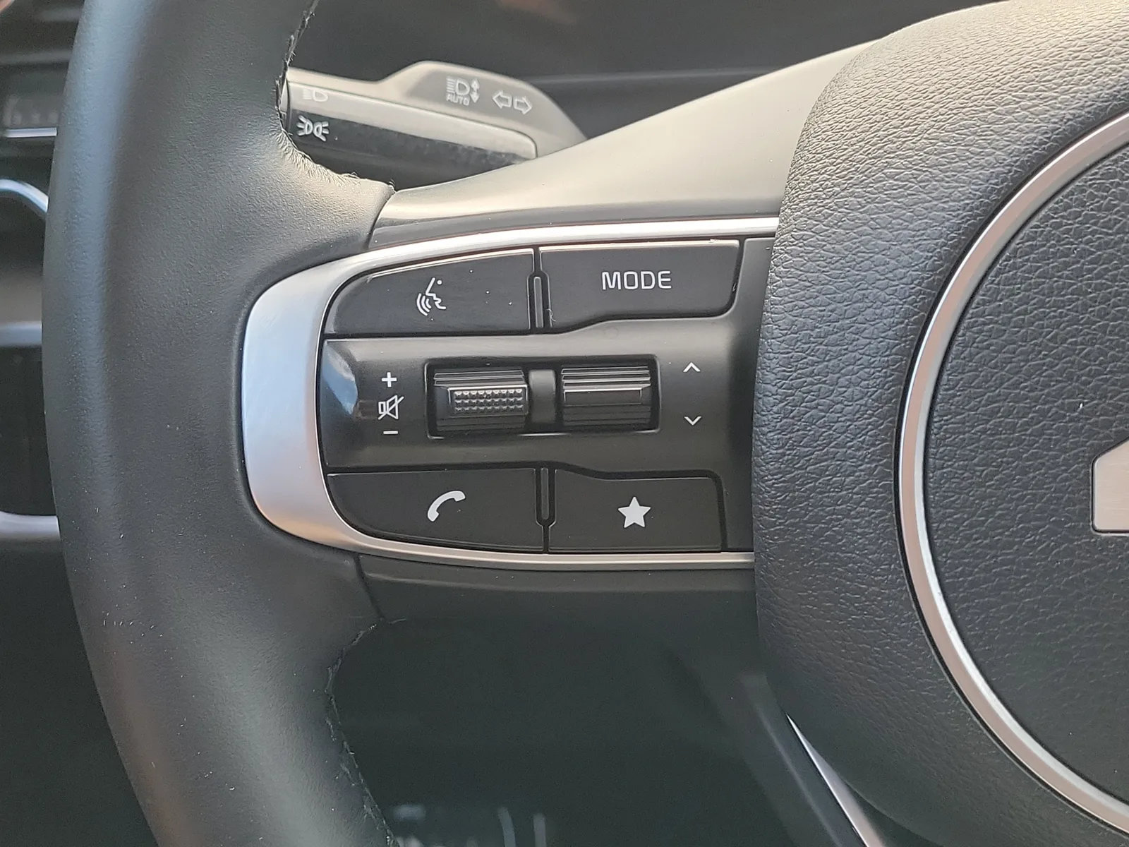 2023 Kia Sportage EX photo 23