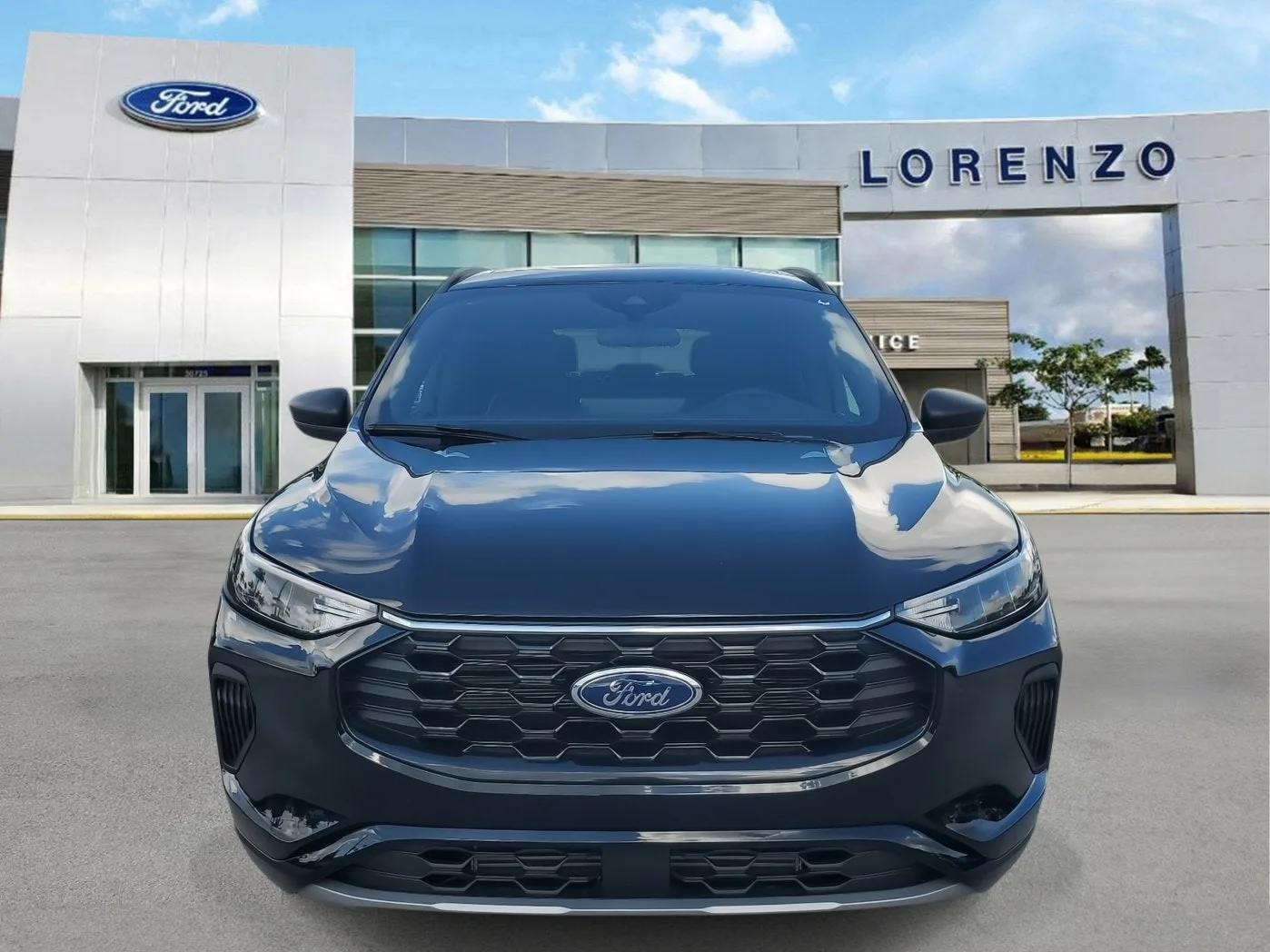 2024 Ford Escape ST-Line photo 2