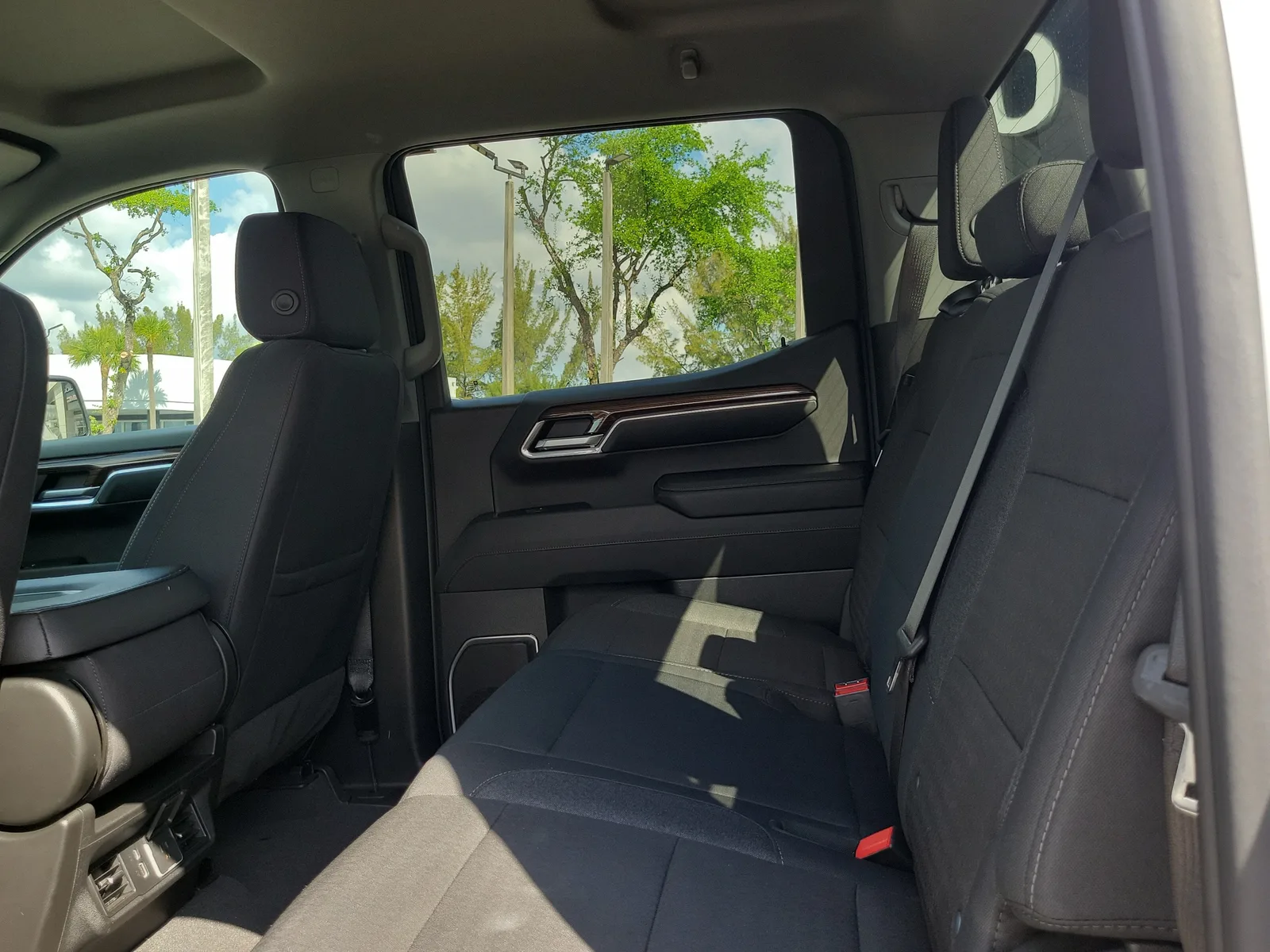 2024 Chevrolet Silverado 1500 RST photo 15