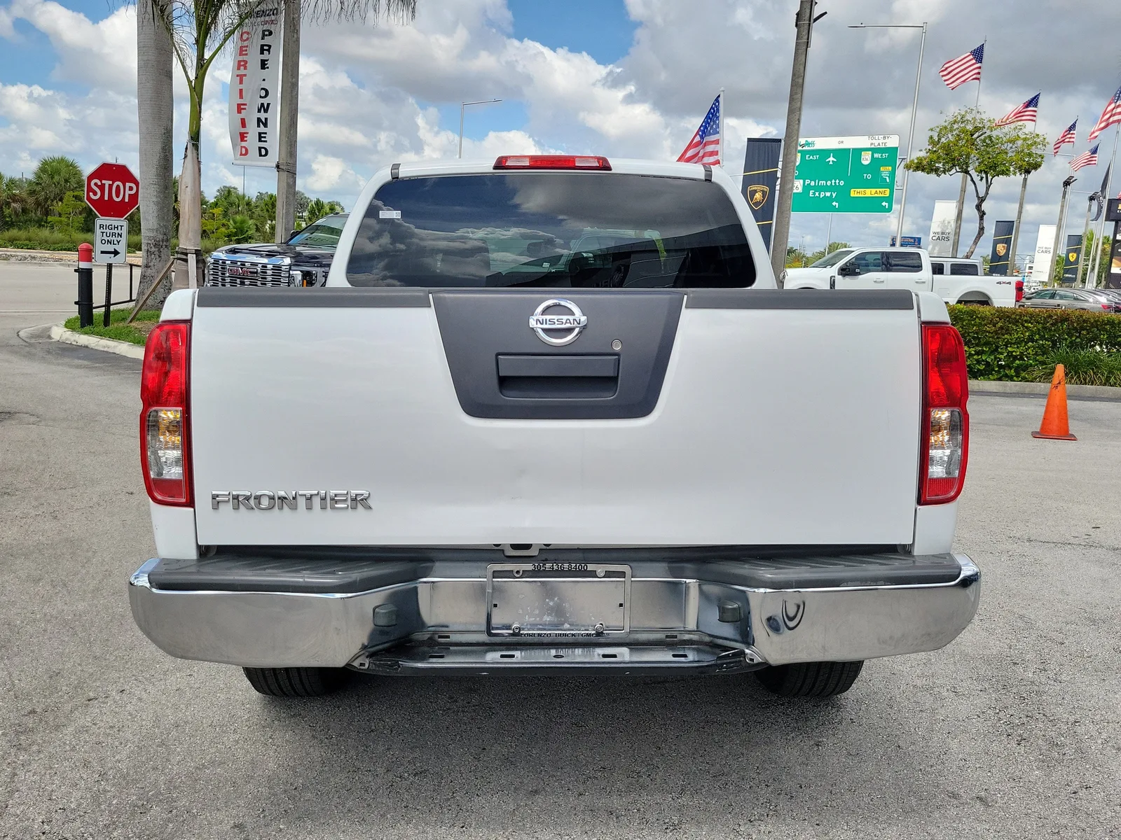 2012 Nissan Frontier S photo 6