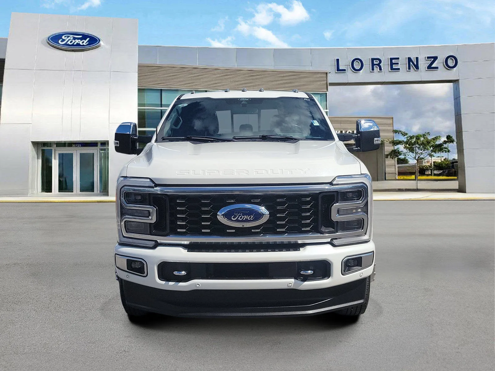 2024 Ford Super Duty F-350 DRW Platinum 4WD photo 2