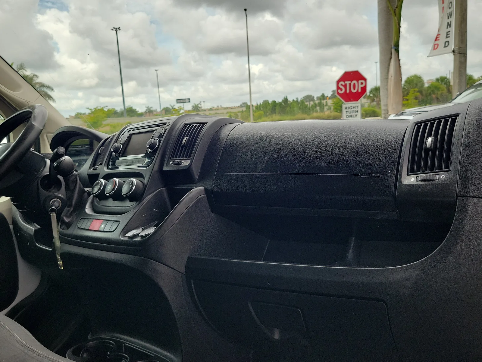 2017 RAM ProMaster Cargo Van NA photo 17