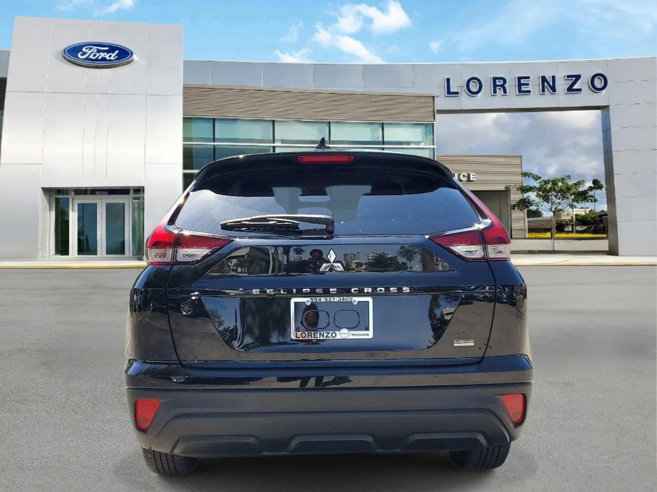 2024 Mitsubishi Eclipse Cross LE photo 5