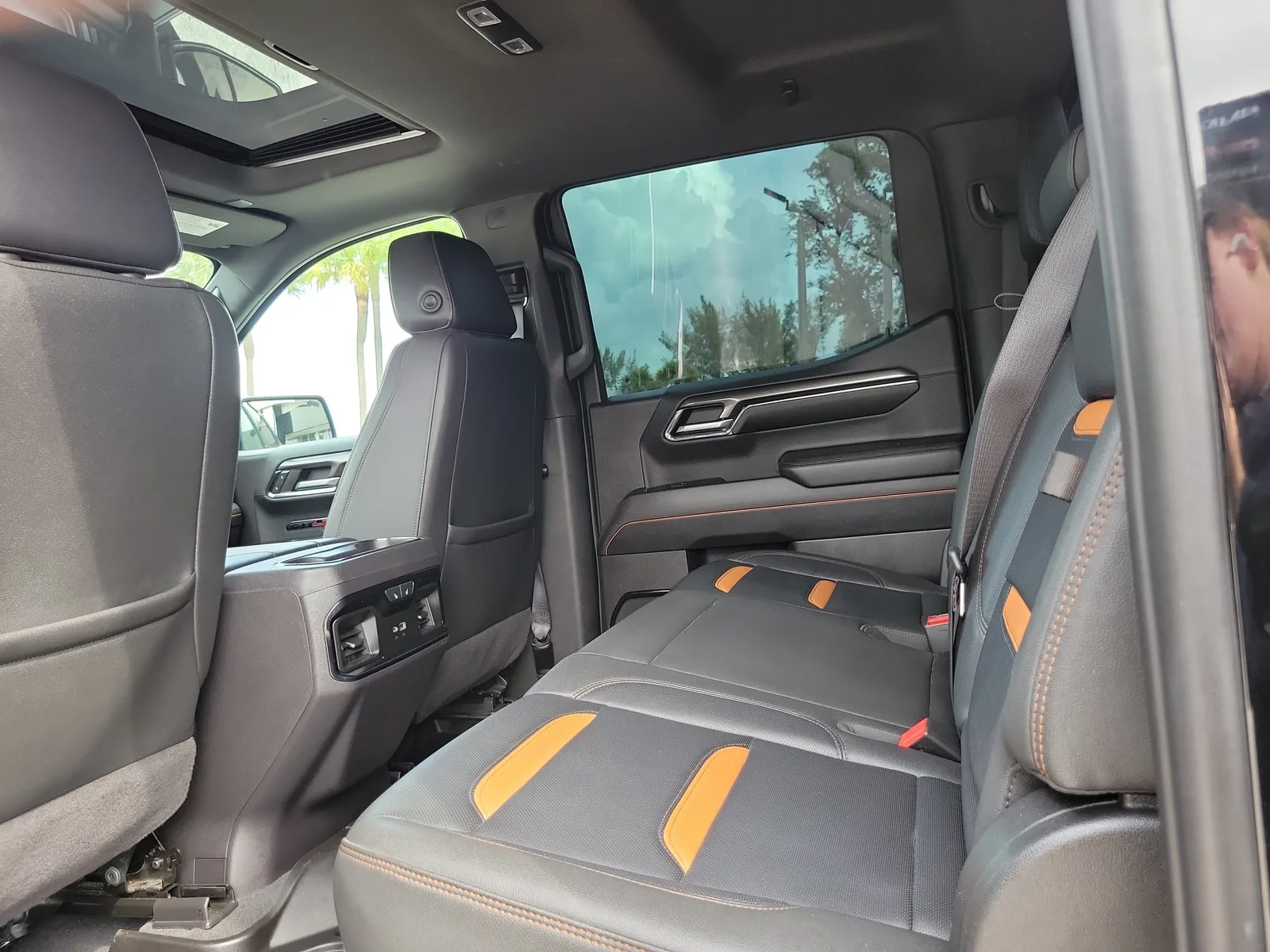 2024 GMC Sierra 1500 AT4 photo 15