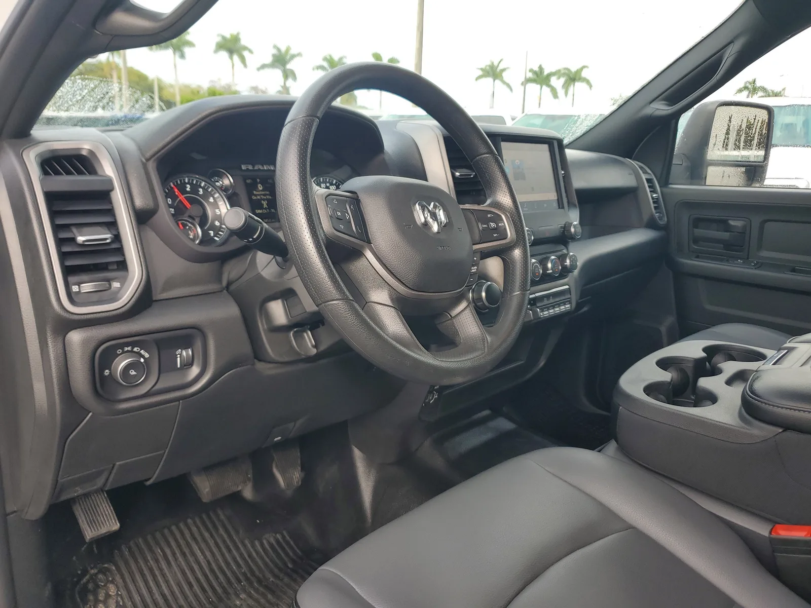 2024 RAM 3500 Tradesman 4WD photo 9