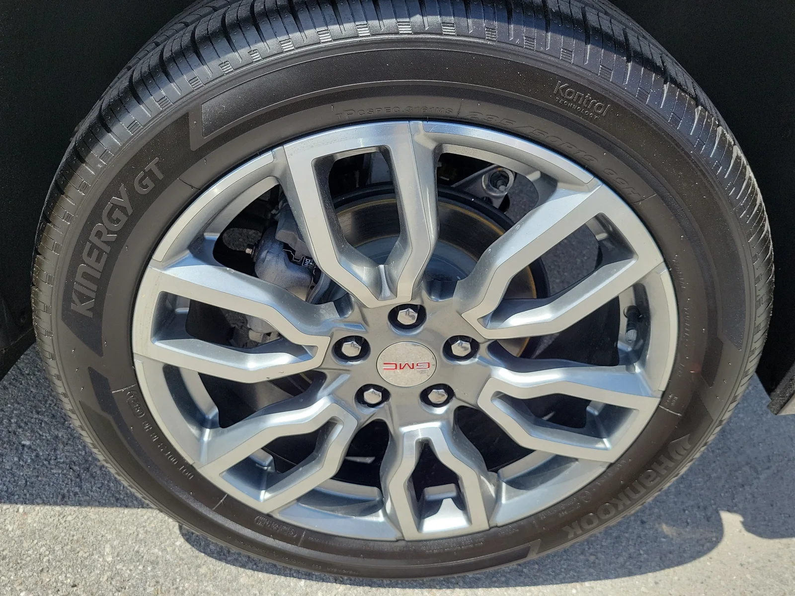 2024 GMC Terrain Denali 4WD photo 30
