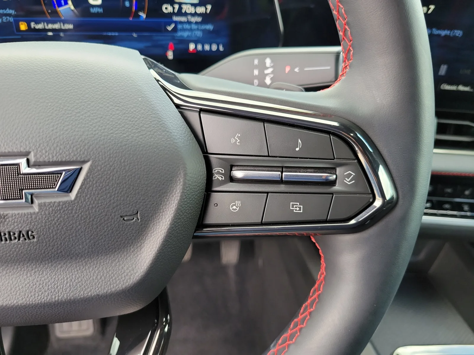 2025 Chevrolet Equinox FWD RS photo 22