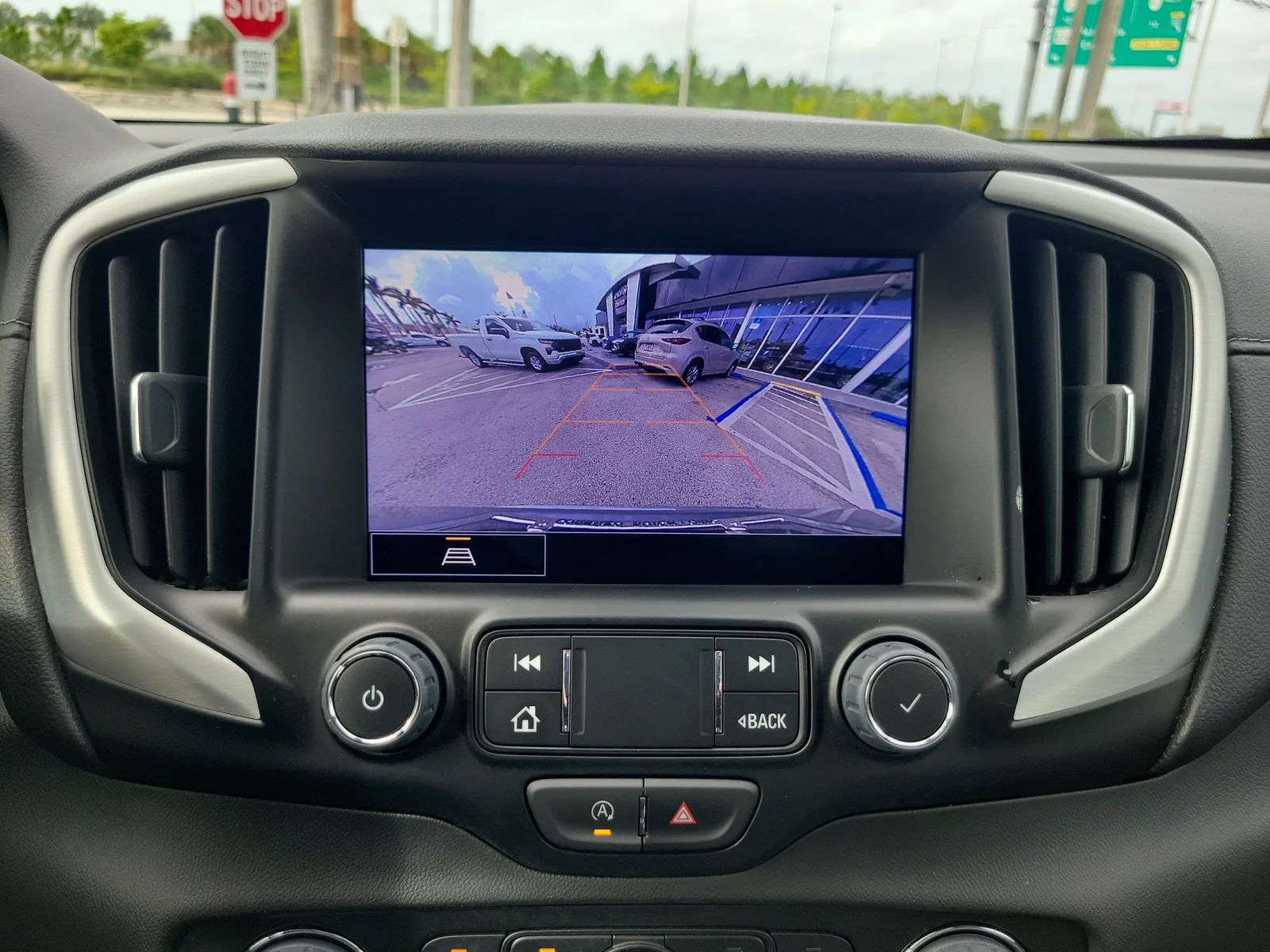 2024 GMC Terrain SLT photo 10