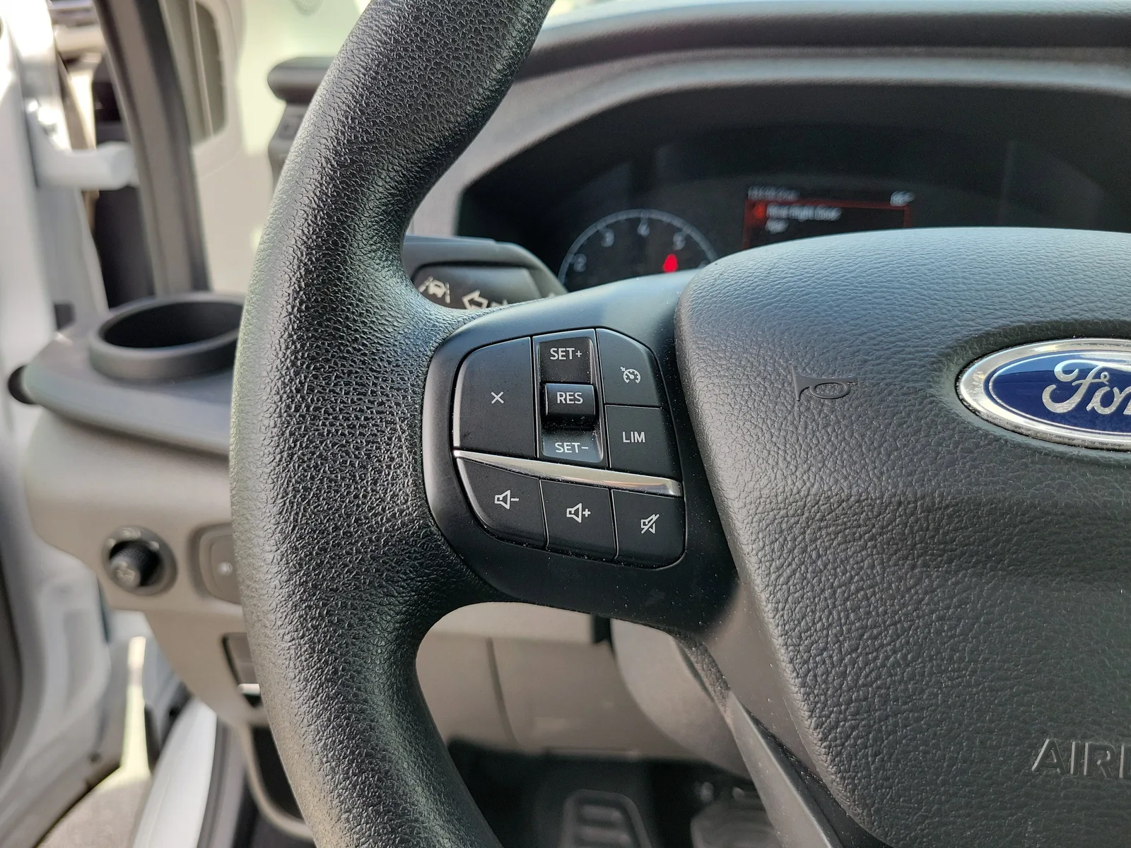 2025 Ford Transit Passenger Wagon XLT photo 21