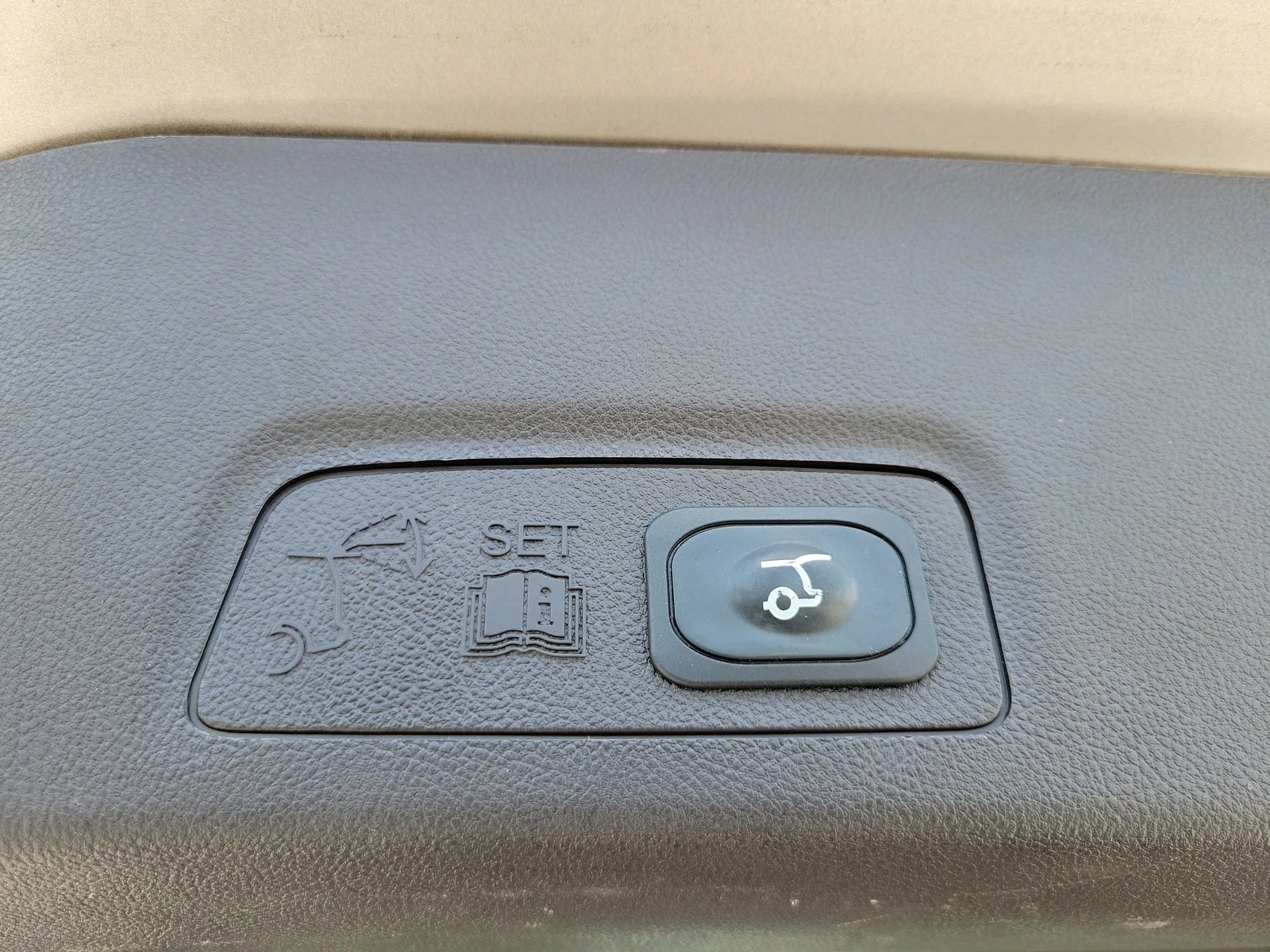 2019 Lincoln MKC Standard photo 16