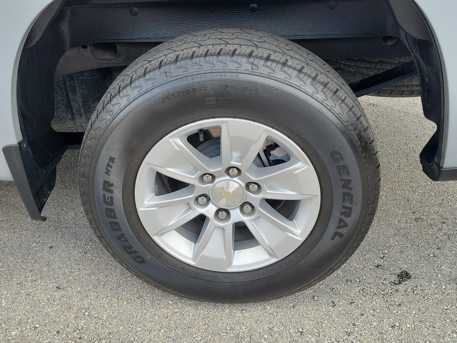 2024 Chevrolet Silverado 1500 LT photo 25