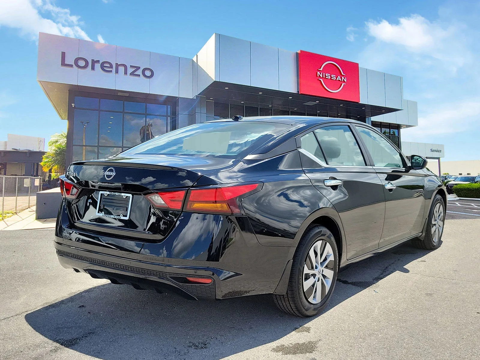 2025 Nissan Altima S photo 5