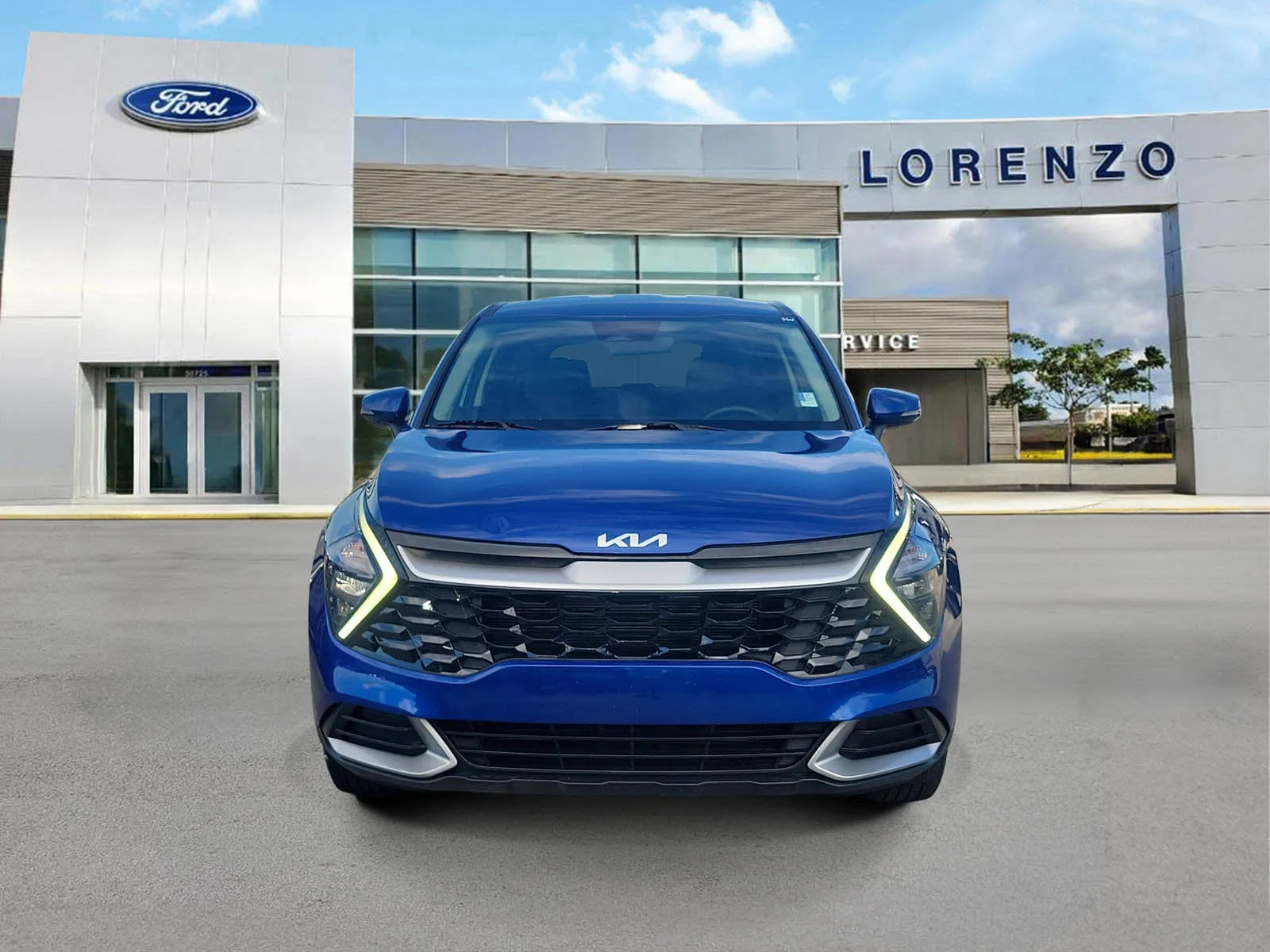 2023 Kia Sportage EX photo 2