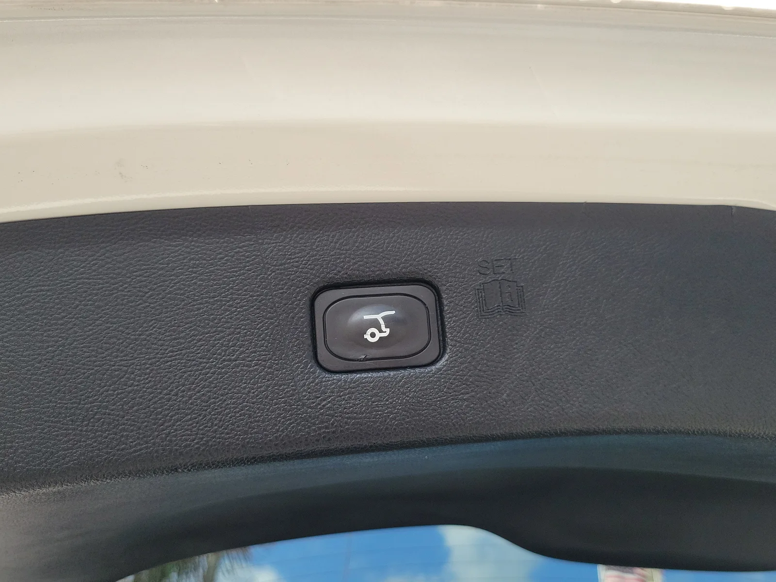 2022 Ford Edge Titanium 4WD photo 18
