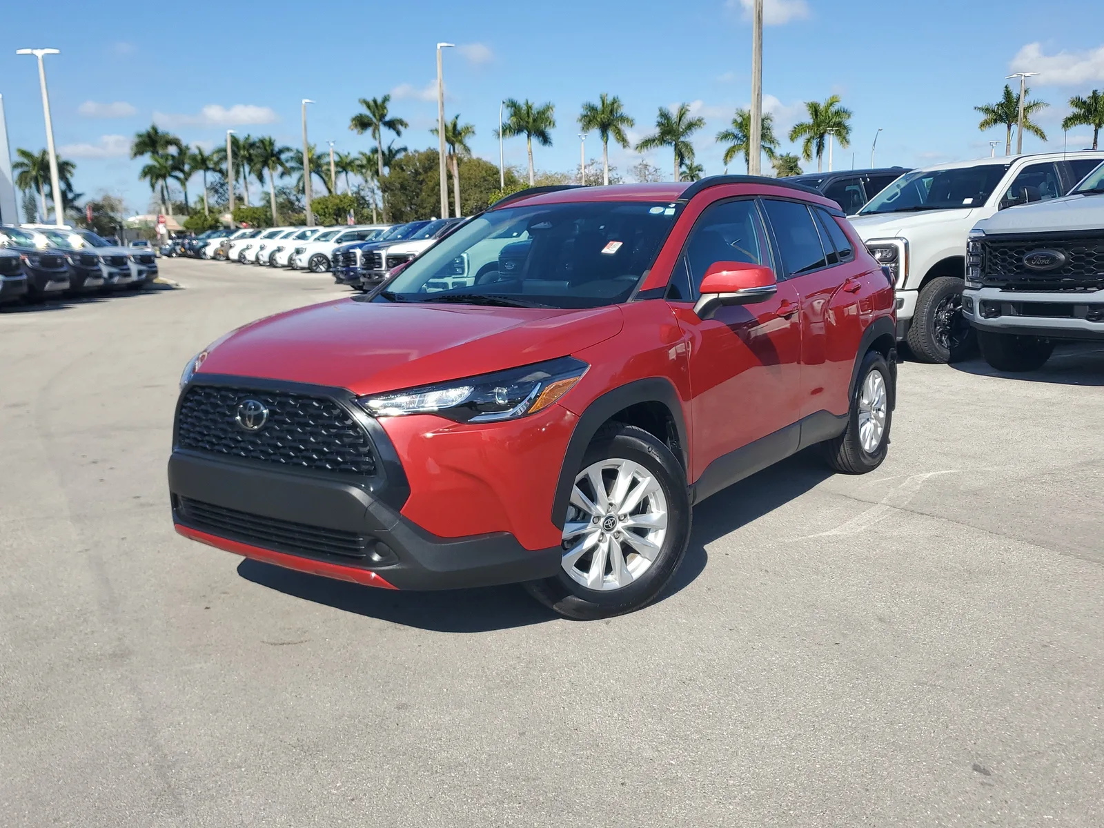 2023 Toyota Corolla Cross LE photo 31