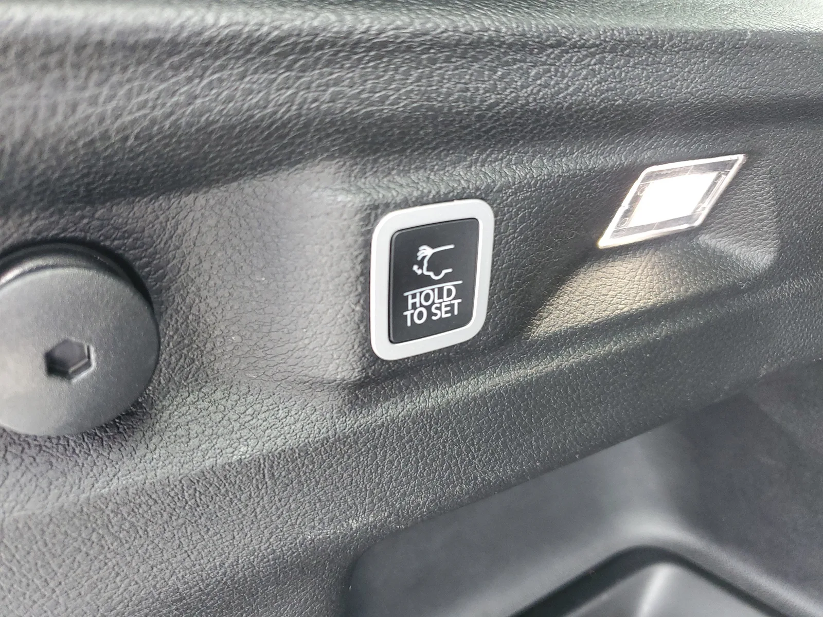 2024 Jeep Grand Cherokee L Altitude X 4WD photo 18