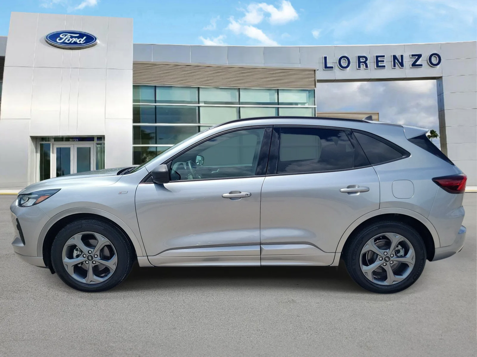 2024 Ford Escape ST-Line photo 8