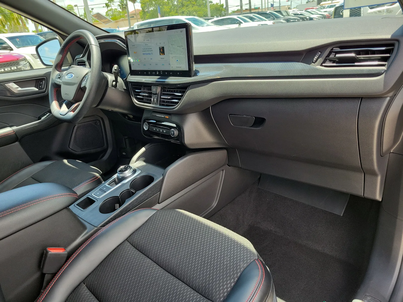 2024 Ford Escape ST-Line photo 19