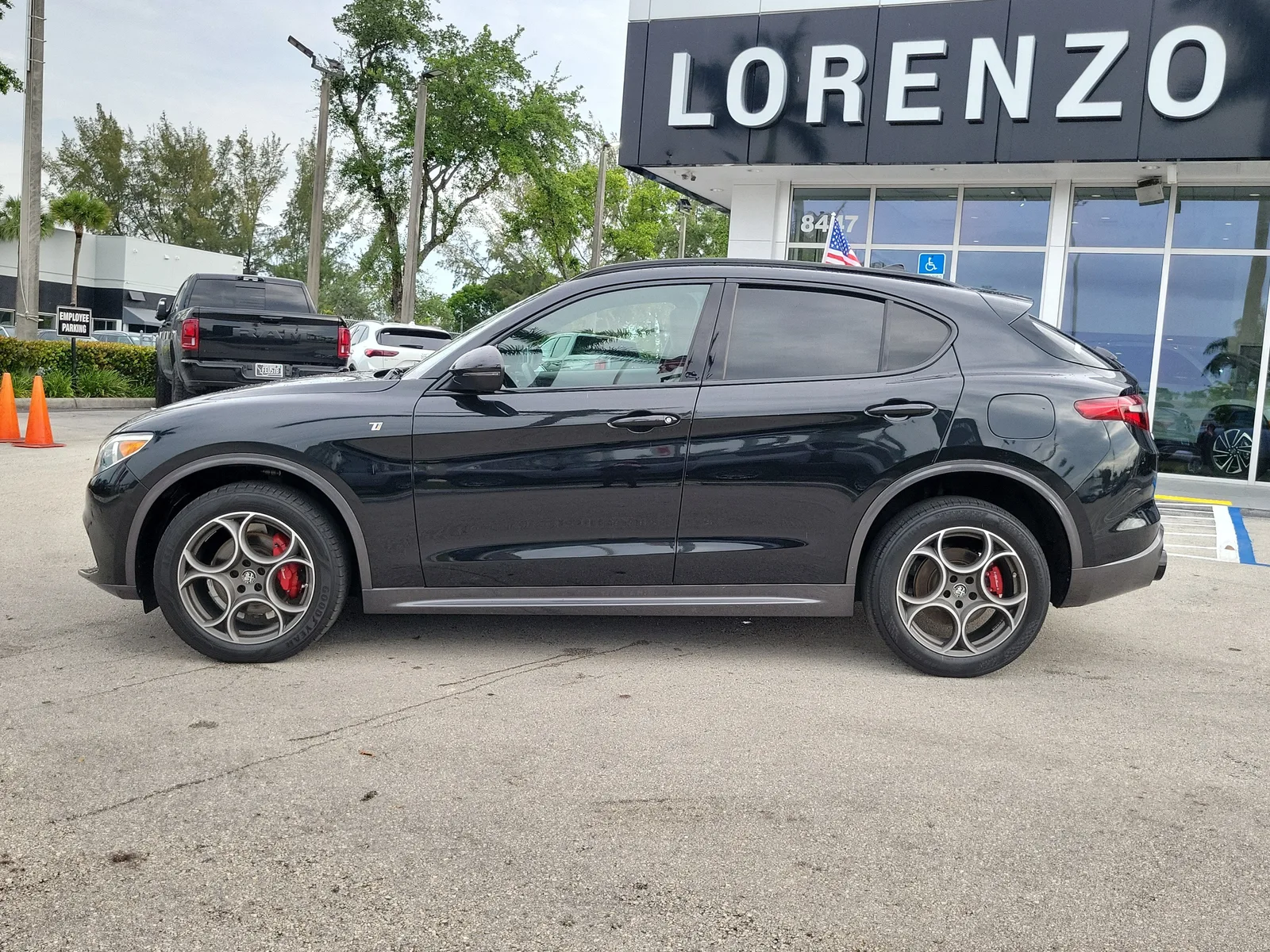 2022 Alfa Romeo Stelvio Ti photo 8