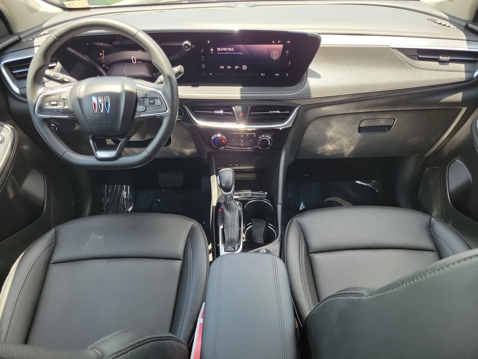 2024 Buick Encore GX Sport Touring photo 17