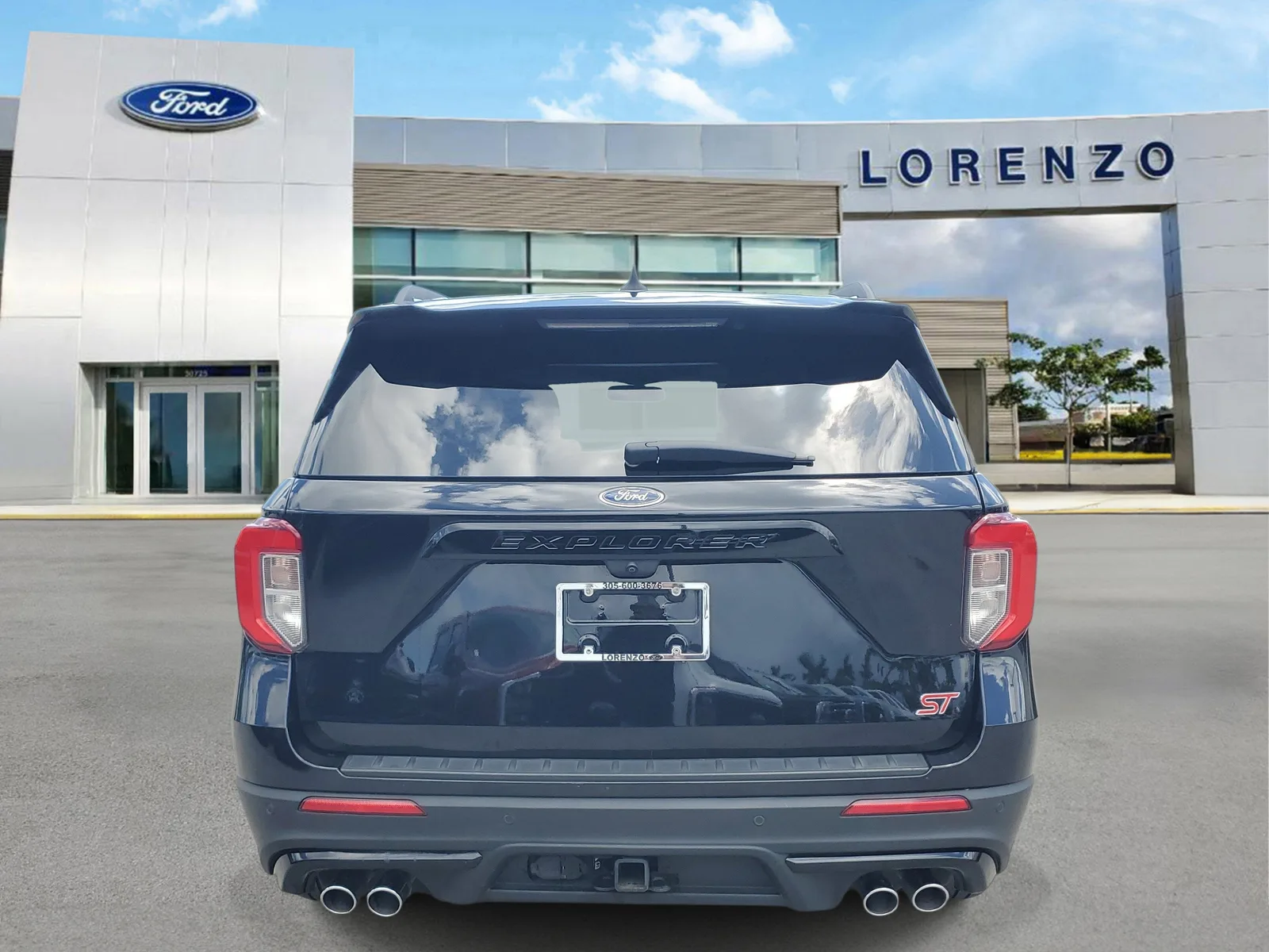 2023 Ford Explorer ST 4WD photo 6